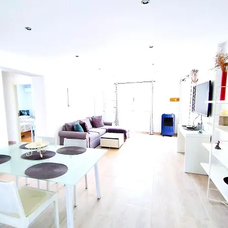 3 Bedrooms With Private Pool Enclosed Garden And Wifi At