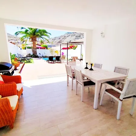 Villa 3 Bedrooms With Private Pool Enclosed Garden And Wifi At *
