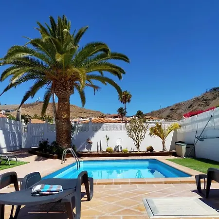 3 Bedrooms With Private Pool Enclosed Garden And Wifi At